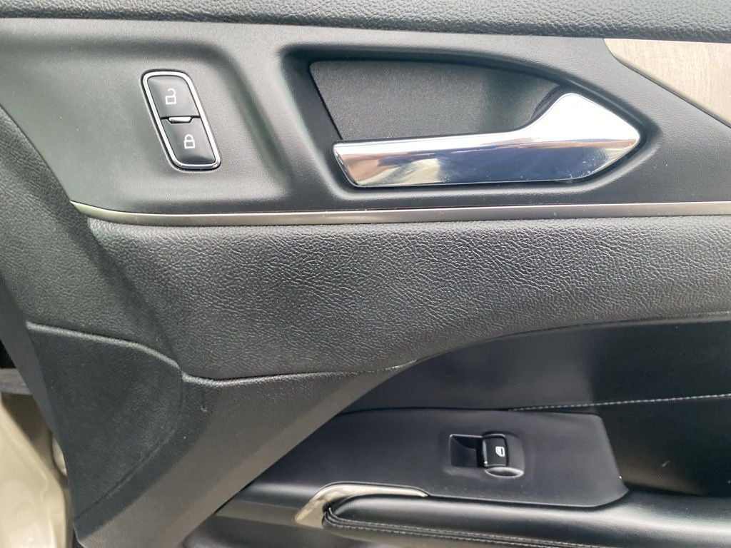 2015 Lincoln MKC Base