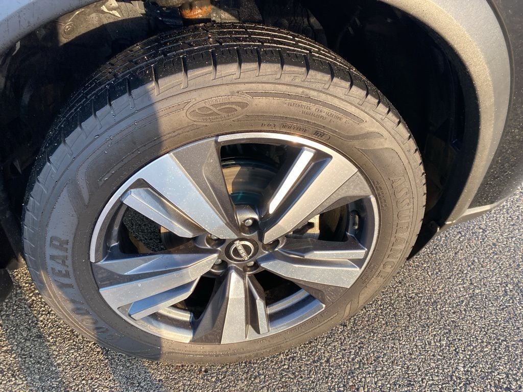 2024 Nissan Rogue SL
