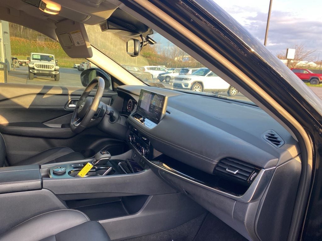 2024 Nissan Rogue SL
