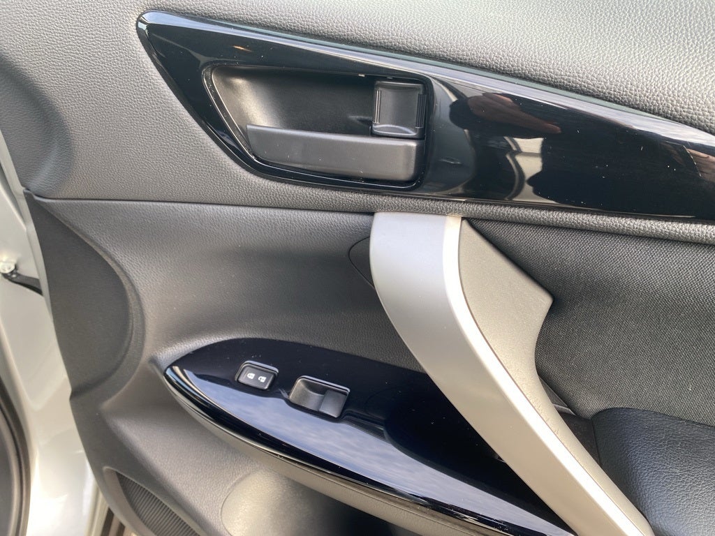 2024 Mitsubishi Eclipse Cross LE