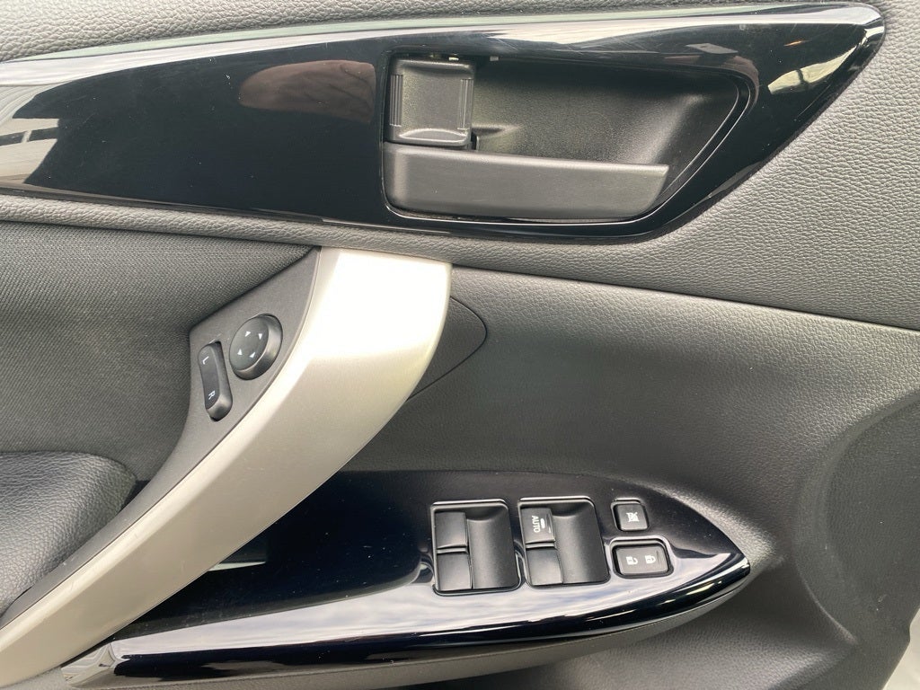 2024 Mitsubishi Eclipse Cross LE