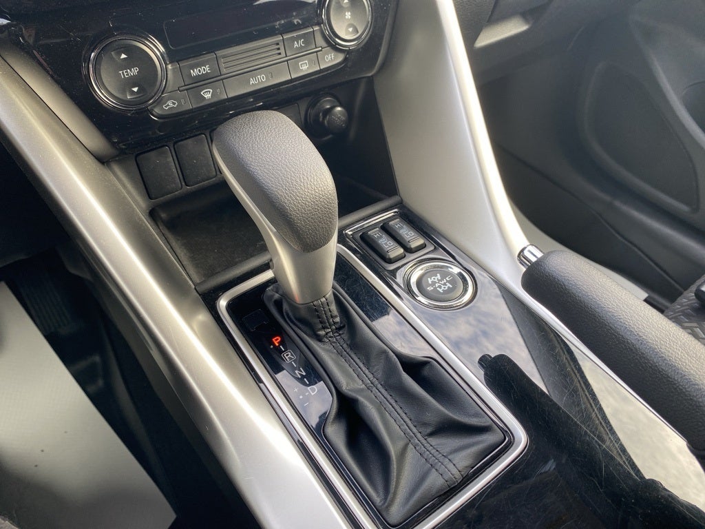 2024 Mitsubishi Eclipse Cross LE