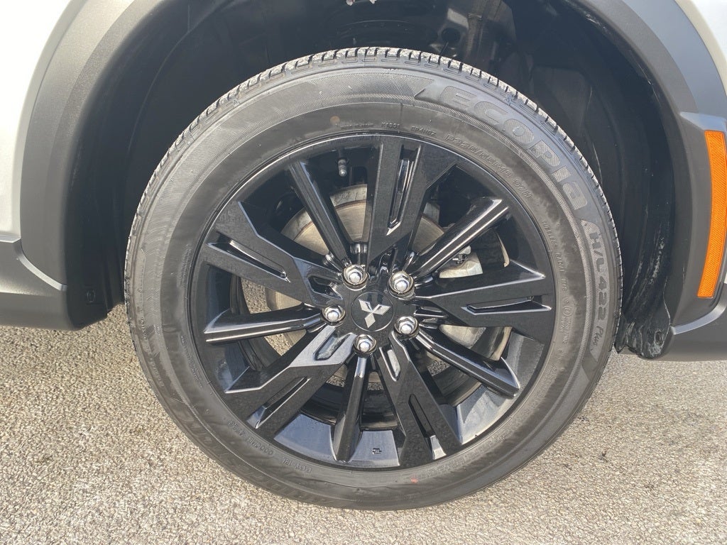 2024 Mitsubishi Eclipse Cross LE