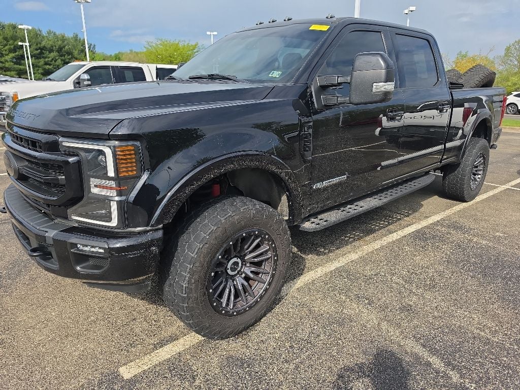 2022 Ford F-350SD Lariat