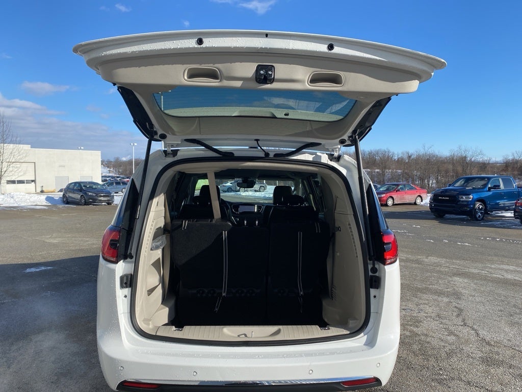 2024 Chrysler Pacifica Touring L