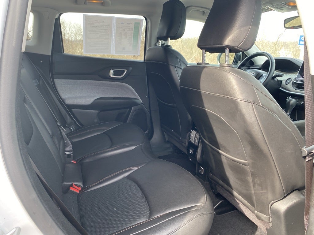 2022 Jeep Compass Latitude Lux