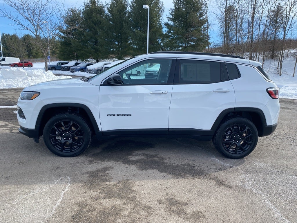 2022 Jeep Compass Latitude Lux