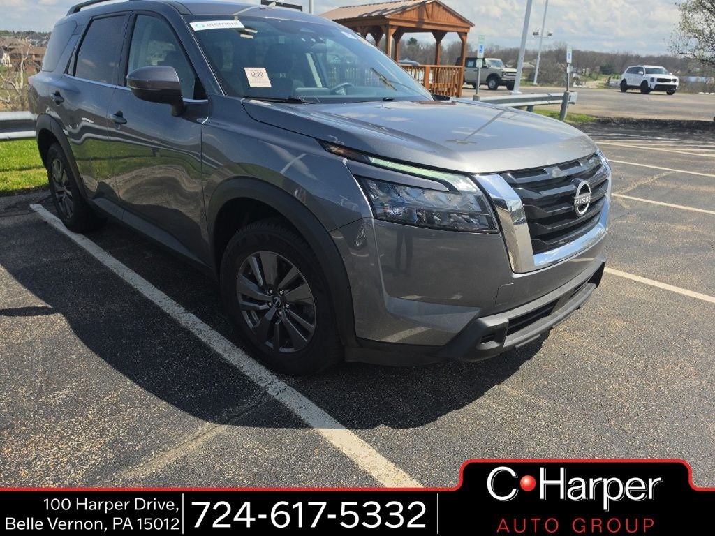2024 Nissan Pathfinder SV