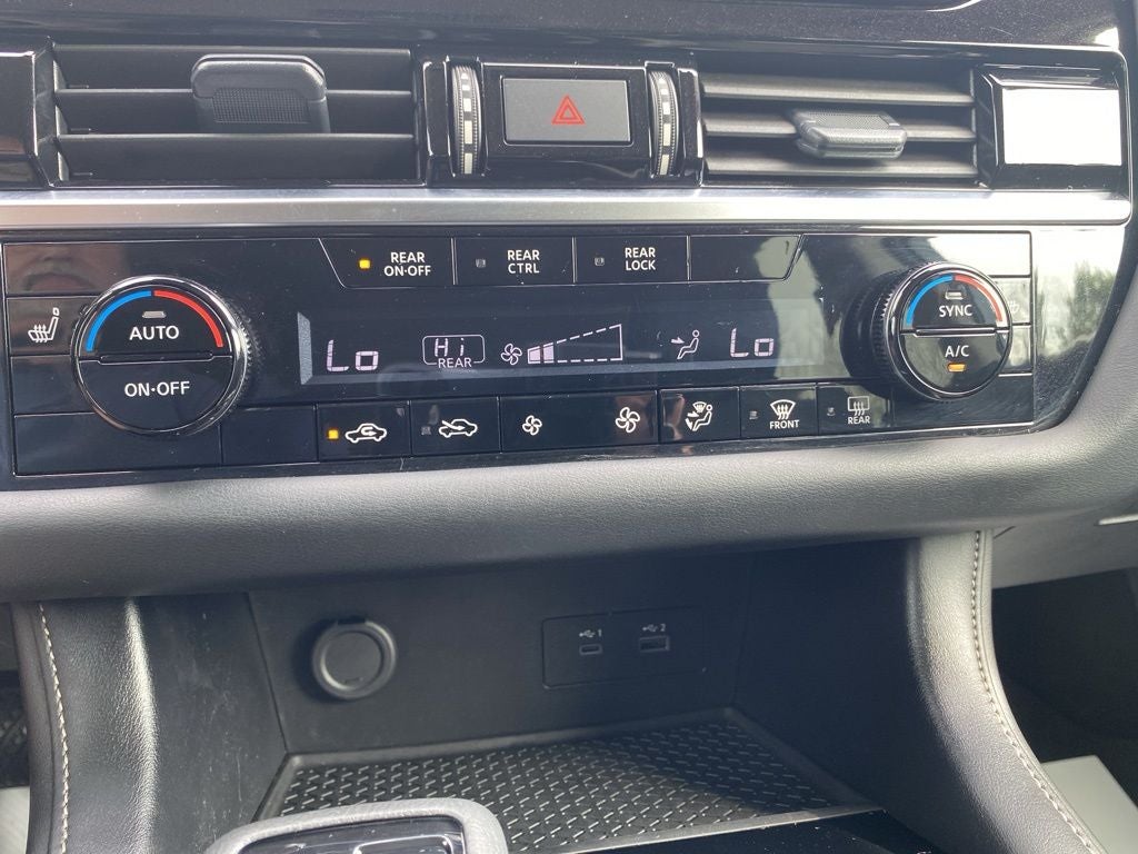 2024 Nissan Pathfinder SV