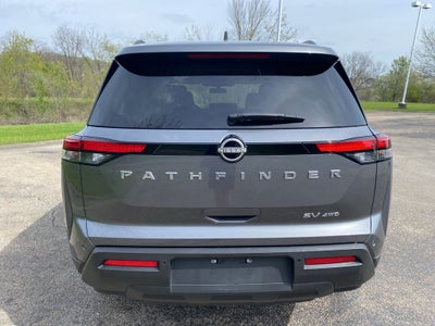 2024 Nissan Pathfinder SV