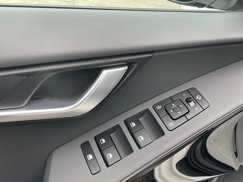 2024 Kia Niro EX Touring