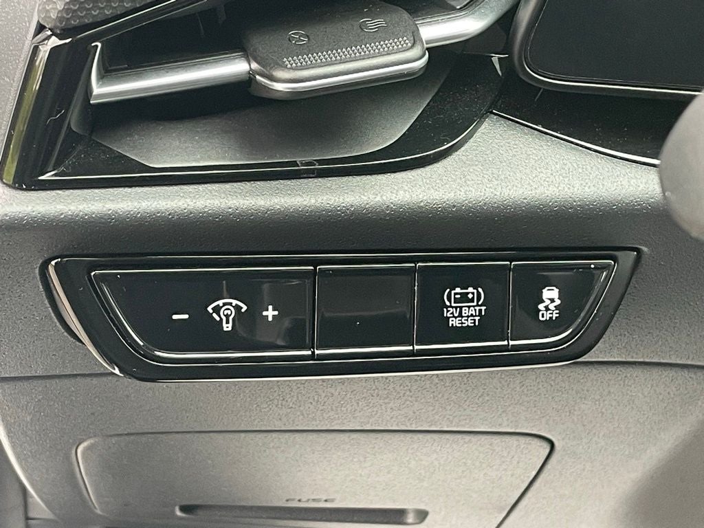 2024 Kia Niro EX Touring