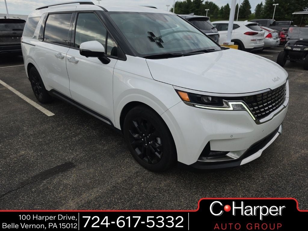 2024 Kia Sedona SX's photo