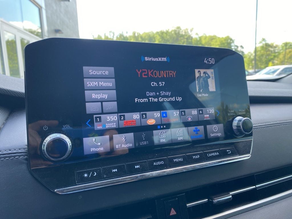 2023 Mitsubishi Outlander Base
