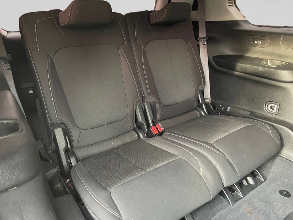 2023 Jeep Grand Cherokee L Laredo 4x4