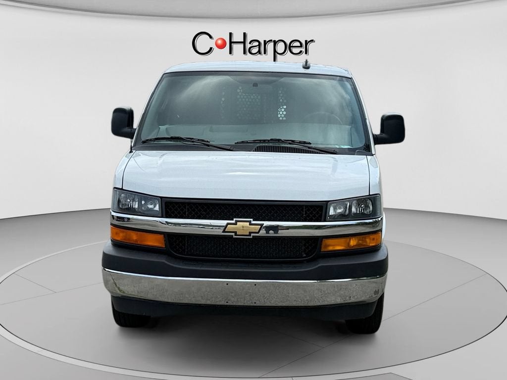 2025 Chevrolet Express Cargo WT