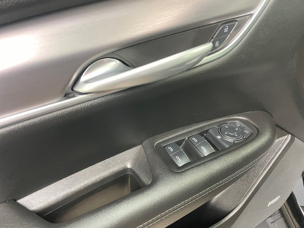2025 Cadillac XT5 Luxury