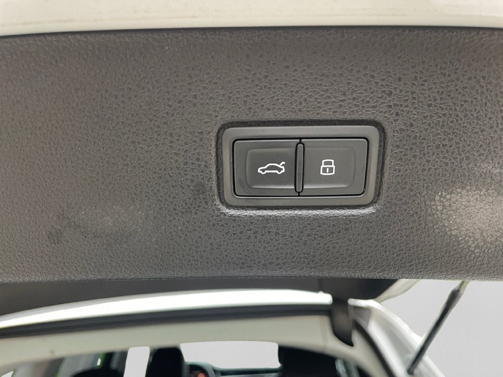 2023 Audi Q7 Premium Plus 45 TFSI quattro Tiptronic